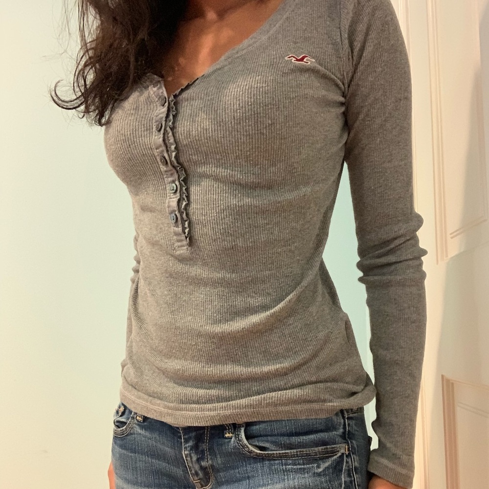 Gray Hollister full sleve shirt